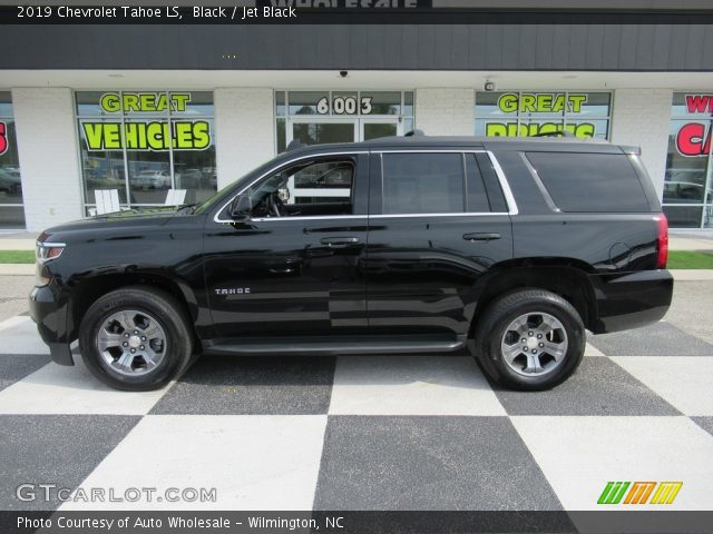 2019 Chevrolet Tahoe LS in Black