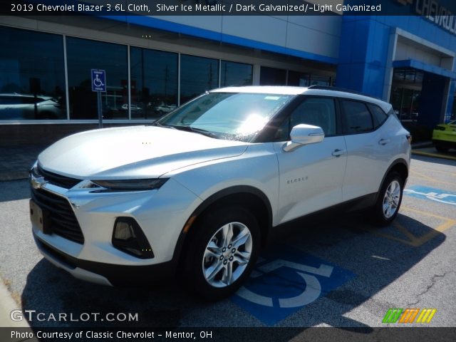 2019 Chevrolet Blazer 3.6L Cloth in Silver Ice Metallic