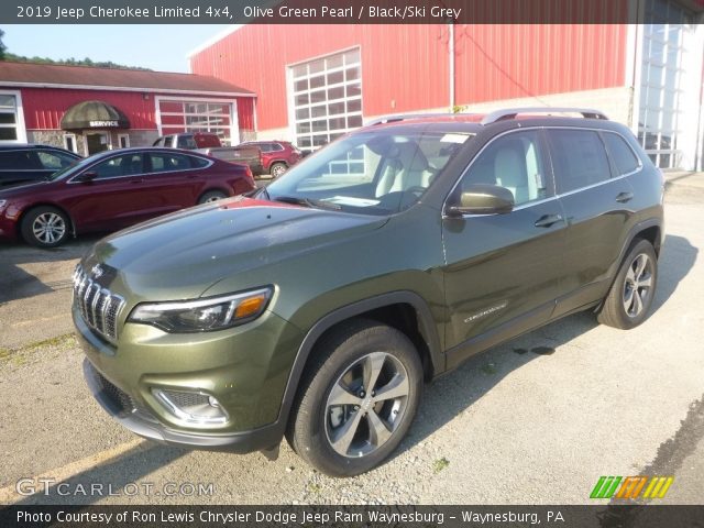 2019 Jeep Cherokee Limited 4x4 in Olive Green Pearl