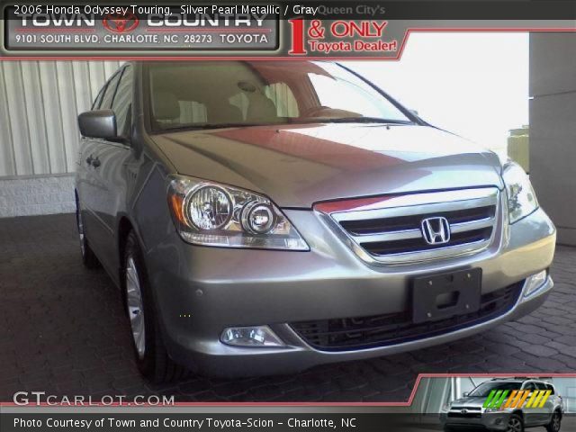 2006 Honda Odyssey Touring in Silver Pearl Metallic