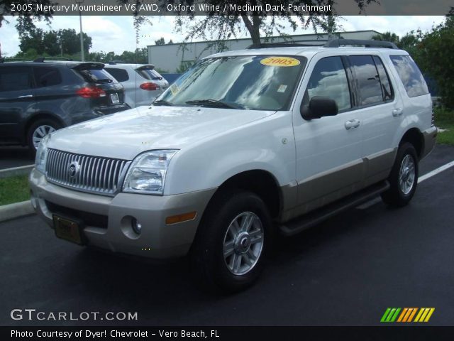 2005 Mercury Mountaineer V6 AWD in Oxford White
