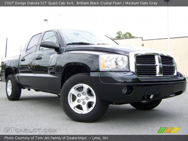 2007 Dodge Dakota SXT Quad Cab 4x4 in Brilliant Black Crystal Pearl