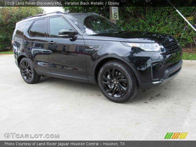 2019 Land Rover Discovery HSE in Farallon Black Metallic