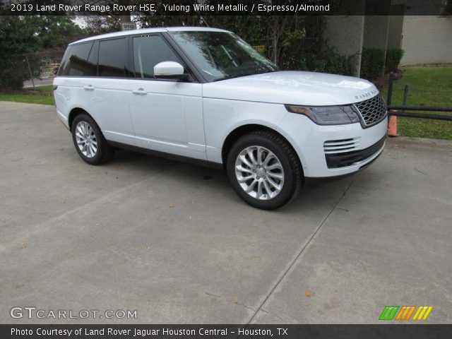2019 Land Rover Range Rover HSE in Yulong White Metallic