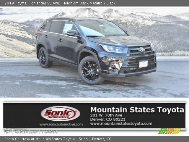 2019 Toyota Highlander SE AWD in Midnight Black Metallic