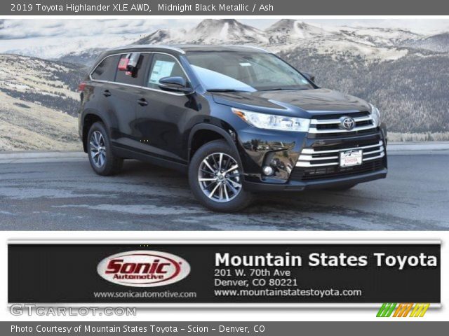 2019 Toyota Highlander XLE AWD in Midnight Black Metallic