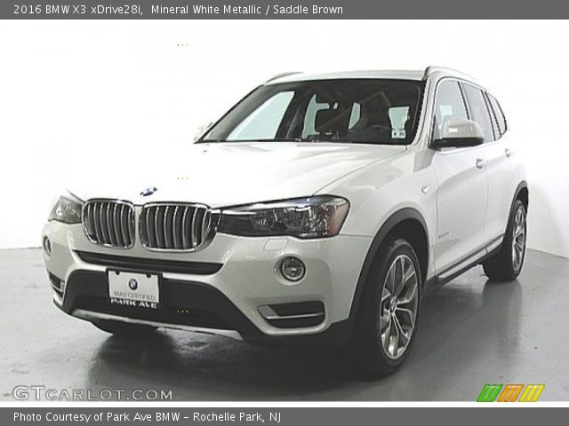 2016 BMW X3 xDrive28i in Mineral White Metallic