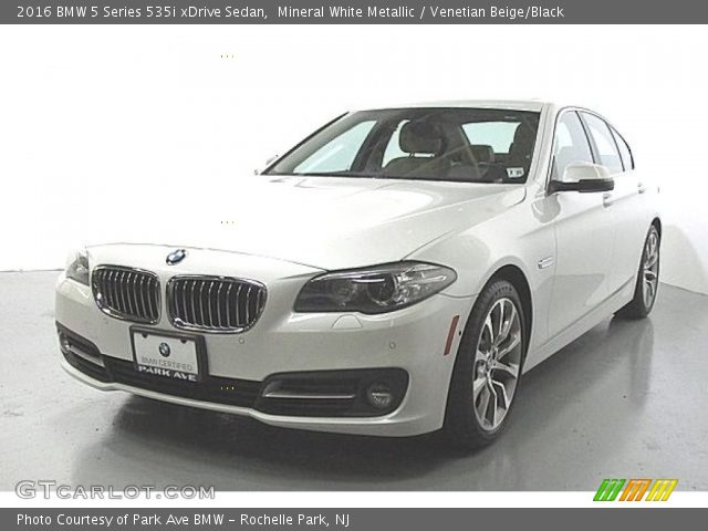 2016 BMW 5 Series 535i xDrive Sedan in Mineral White Metallic