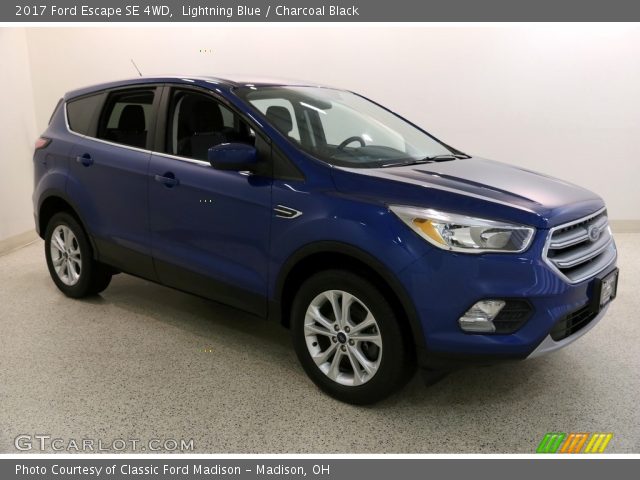 2017 Ford Escape SE 4WD in Lightning Blue