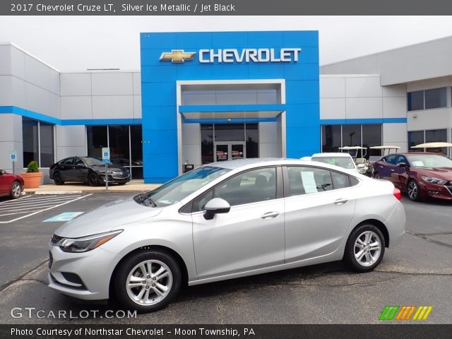 2017 Chevrolet Cruze LT in Silver Ice Metallic