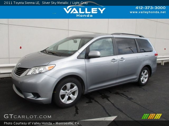 2011 Toyota Sienna LE in Silver Sky Metallic
