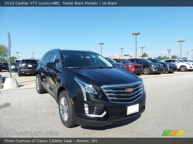 2019 Cadillac XT5 Luxury AWD in Stellar Black Metallic