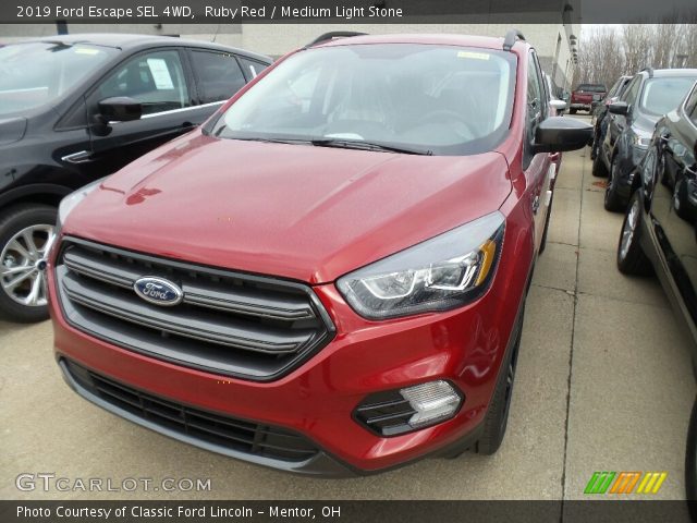 2019 Ford Escape SEL 4WD in Ruby Red