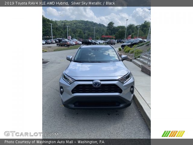 2019 Toyota RAV4 XLE AWD Hybrid in Silver Sky Metallic