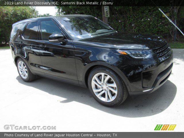 2019 Land Rover Discovery HSE in Santorini Black Metallic