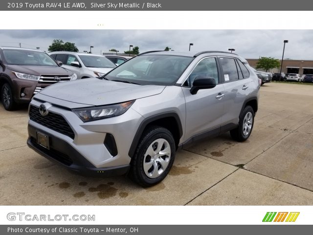 2019 Toyota RAV4 LE AWD in Silver Sky Metallic