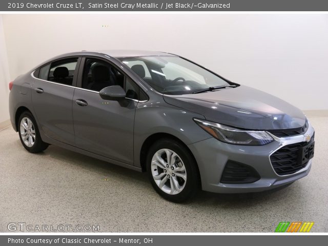 2019 Chevrolet Cruze LT in Satin Steel Gray Metallic