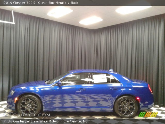 2019 Chrysler 300 S in Ocean Blue Metallic