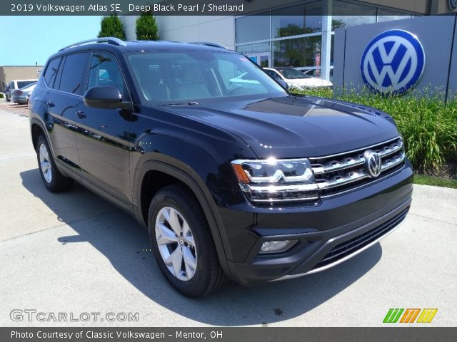 2019 Volkswagen Atlas SE in Deep Black Pearl