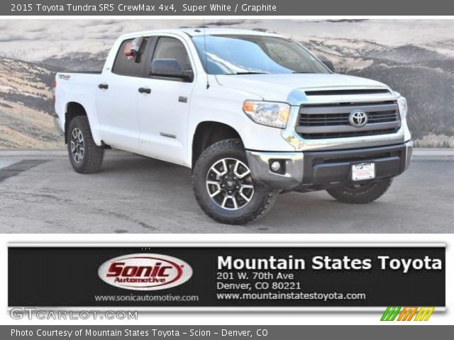 2015 Toyota Tundra SR5 CrewMax 4x4 in Super White