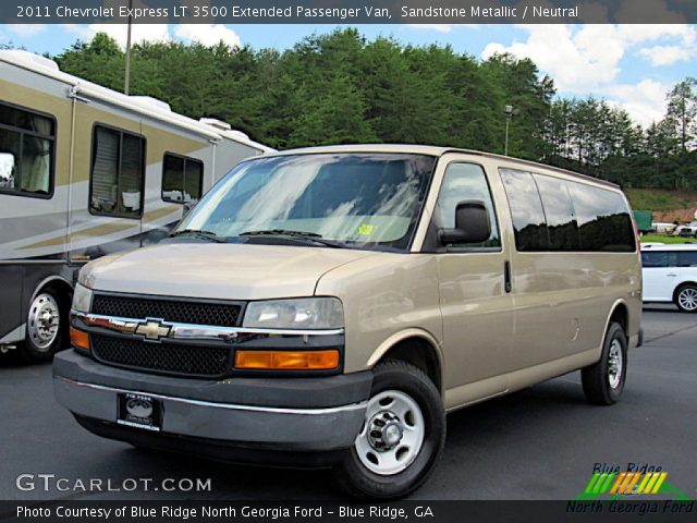 2011 Chevrolet Express LT 3500 Extended Passenger Van in Sandstone Metallic