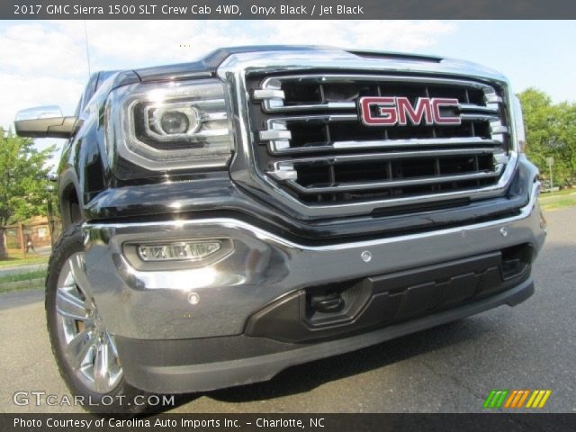 2017 GMC Sierra 1500 SLT Crew Cab 4WD in Onyx Black