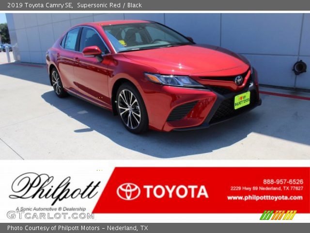 2019 Toyota Camry SE in Supersonic Red