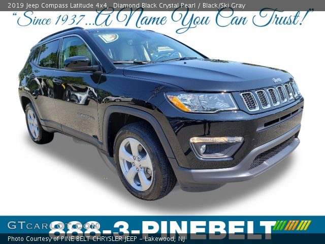 2019 Jeep Compass Latitude 4x4 in Diamond Black Crystal Pearl