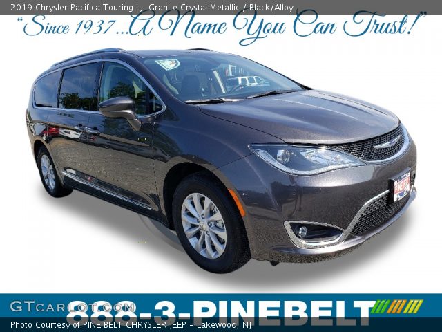 2019 Chrysler Pacifica Touring L in Granite Crystal Metallic