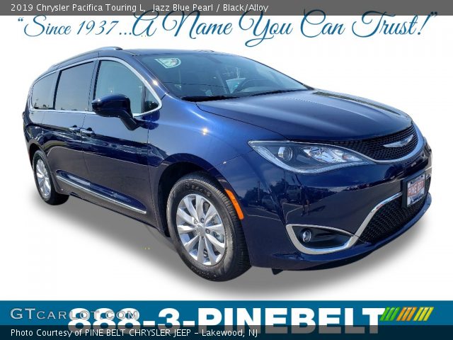 2019 Chrysler Pacifica Touring L in Jazz Blue Pearl