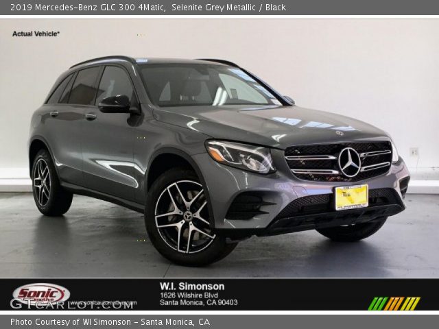 2019 Mercedes-Benz GLC 300 4Matic in Selenite Grey Metallic