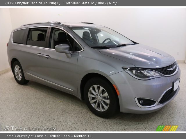 2019 Chrysler Pacifica Touring L in Billet Silver Metallic