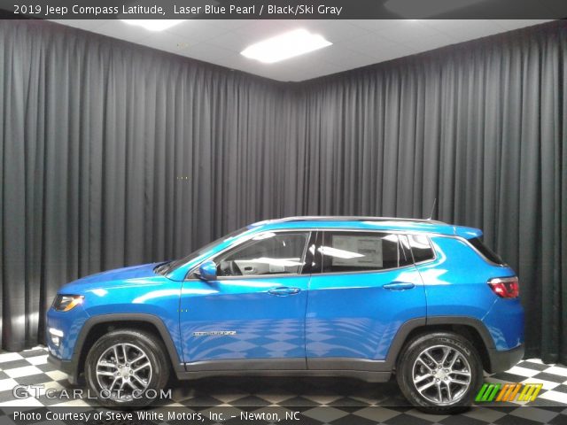 2019 Jeep Compass Latitude in Laser Blue Pearl