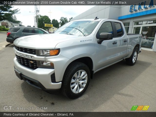 2019 Chevrolet Silverado 1500 Custom Double Cab 4WD in Silver Ice Metallic