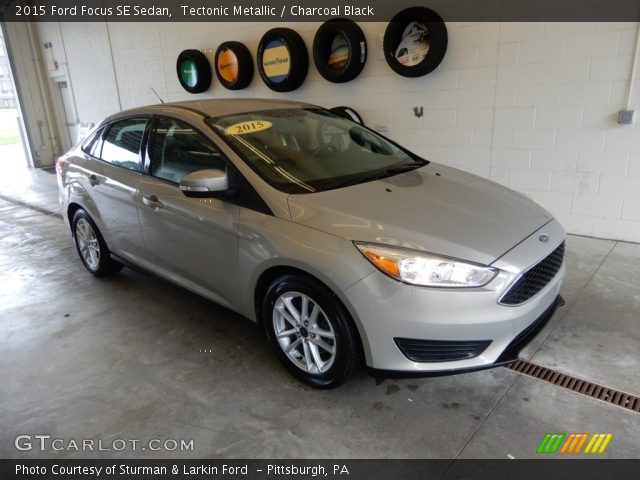2015 Ford Focus SE Sedan in Tectonic Metallic