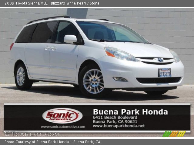 2009 Toyota Sienna XLE in Blizzard White Pearl