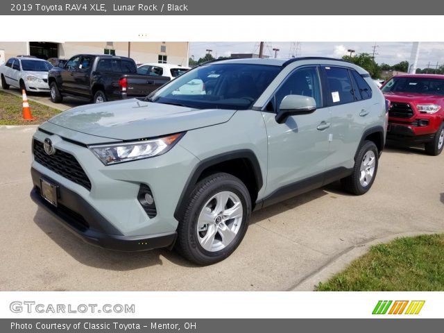 2019 Toyota RAV4 XLE in Lunar Rock