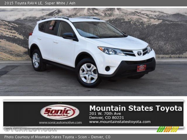 2015 Toyota RAV4 LE in Super White