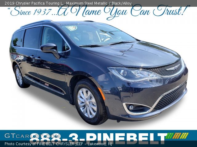 2019 Chrysler Pacifica Touring L in Maximum Steel Metallic