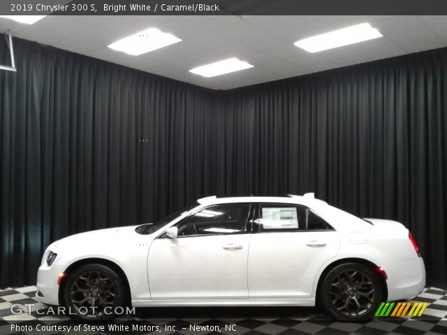 2019 Chrysler 300 S in Bright White