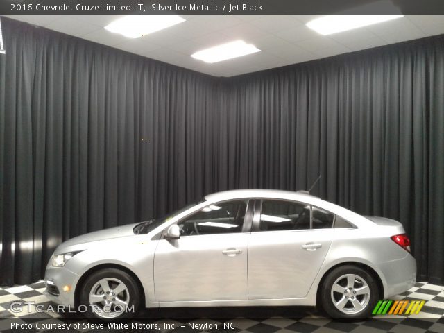 2016 Chevrolet Cruze Limited LT in Silver Ice Metallic