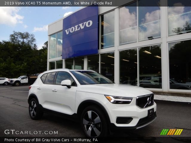 2019 Volvo XC40 T5 Momentum AWD in Ice White