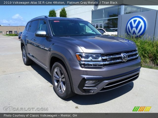2019 Volkswagen Atlas SE R-Line 4Motion in Platinum Gray Metallic