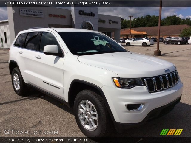 2019 Jeep Grand Cherokee Laredo 4x4 in Bright White