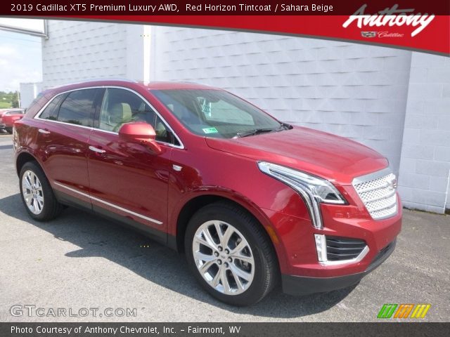 2019 Cadillac XT5 Premium Luxury AWD in Red Horizon Tintcoat