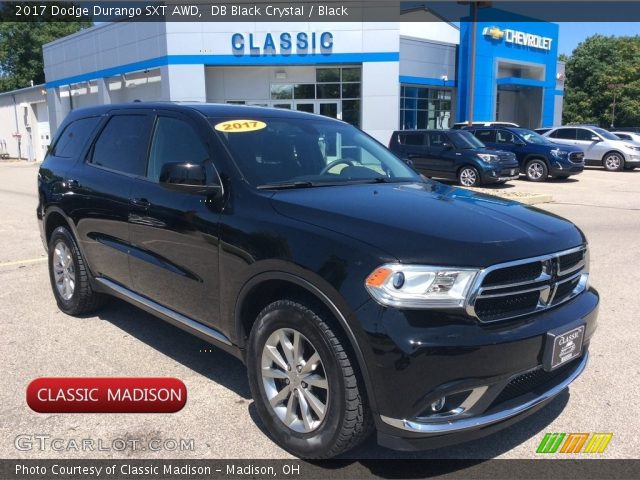 2017 Dodge Durango SXT AWD in DB Black Crystal