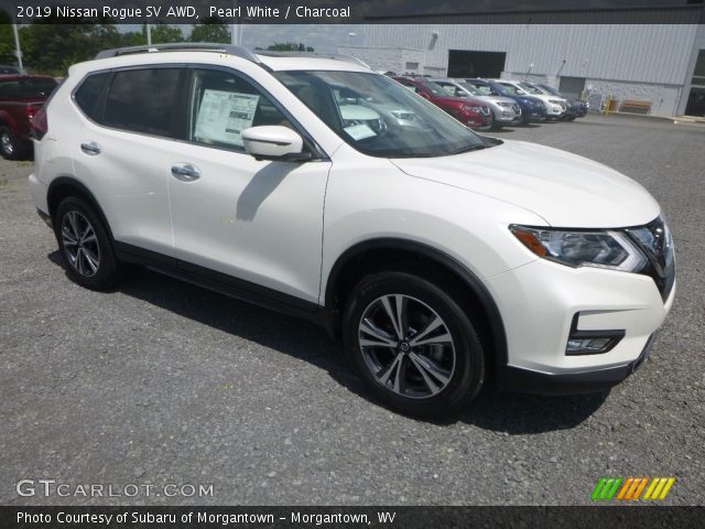 2019 Nissan Rogue SV AWD in Pearl White