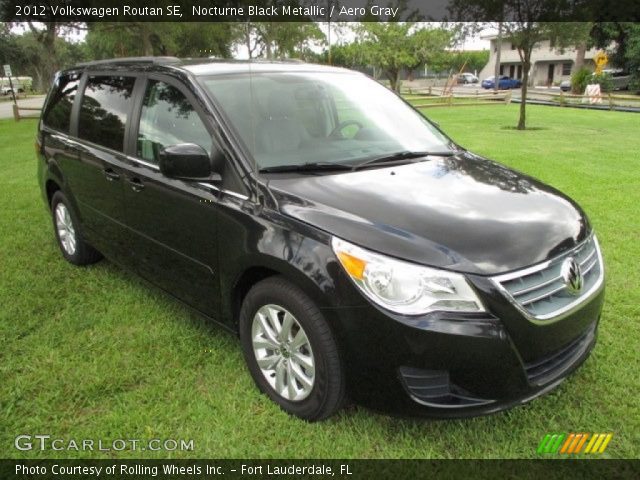 2012 Volkswagen Routan SE in Nocturne Black Metallic