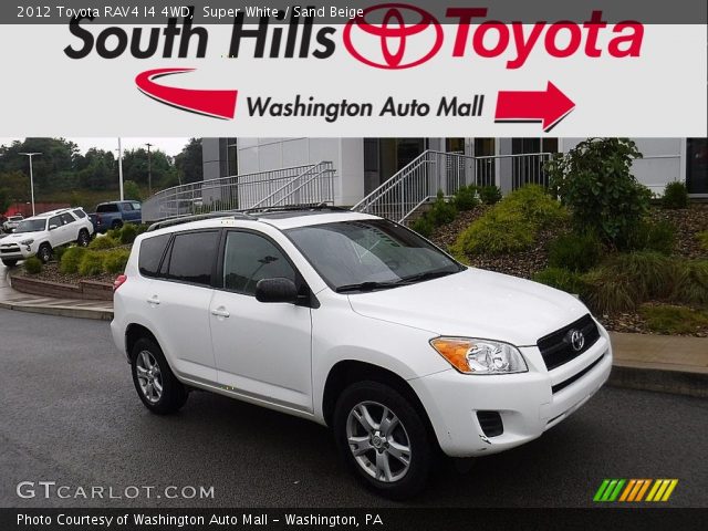 2012 Toyota RAV4 I4 4WD in Super White