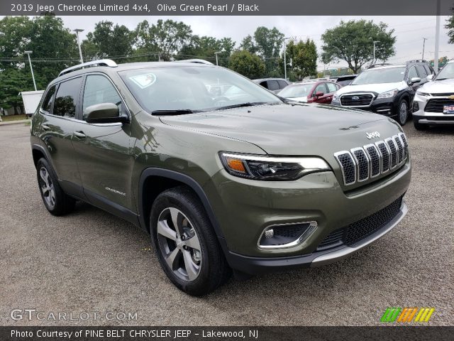 2019 Jeep Cherokee Limited 4x4 in Olive Green Pearl